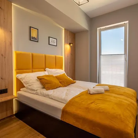 Apartament No82 Yellow Holiday Home Zator Exterior photo