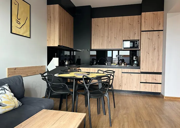 Apartament No82 Yellow Holiday Home Zator