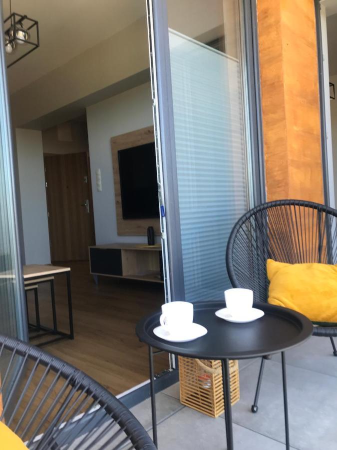No82 Yellow Apartment