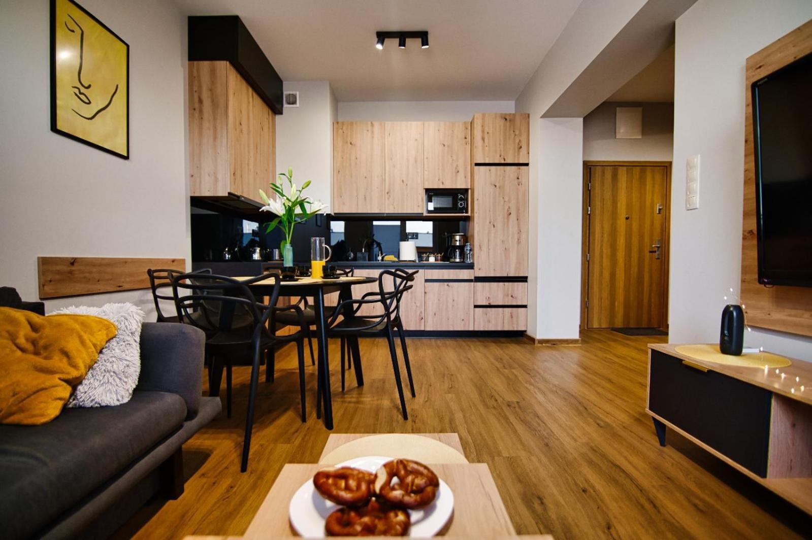 No82 Yellow Apartment