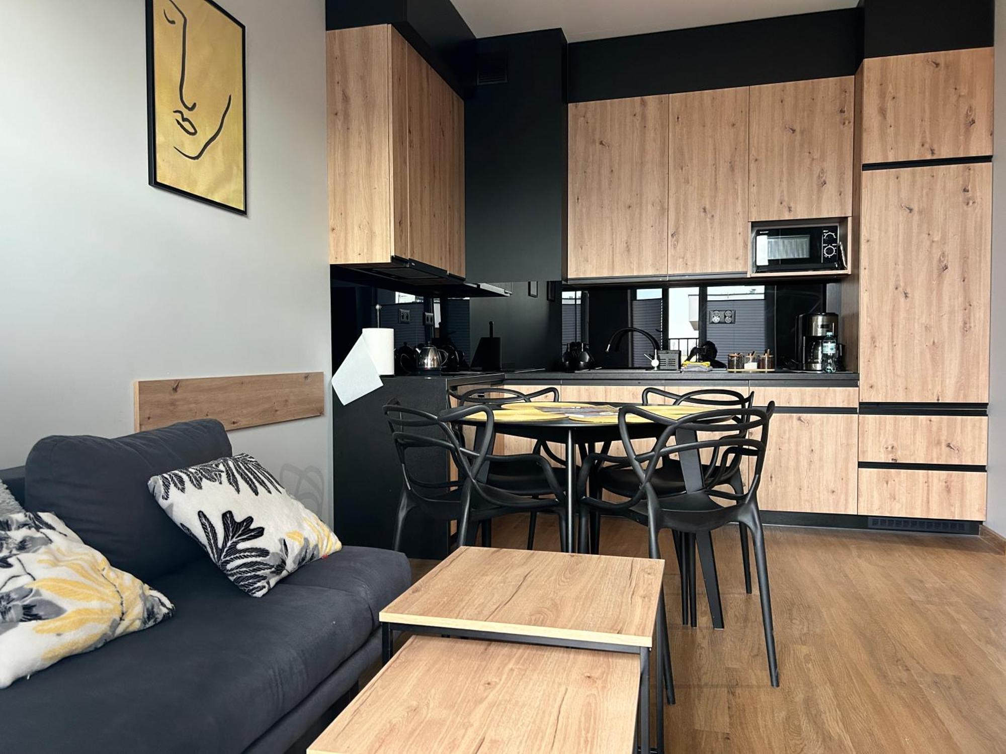 Apartment No82 Yellow Zator